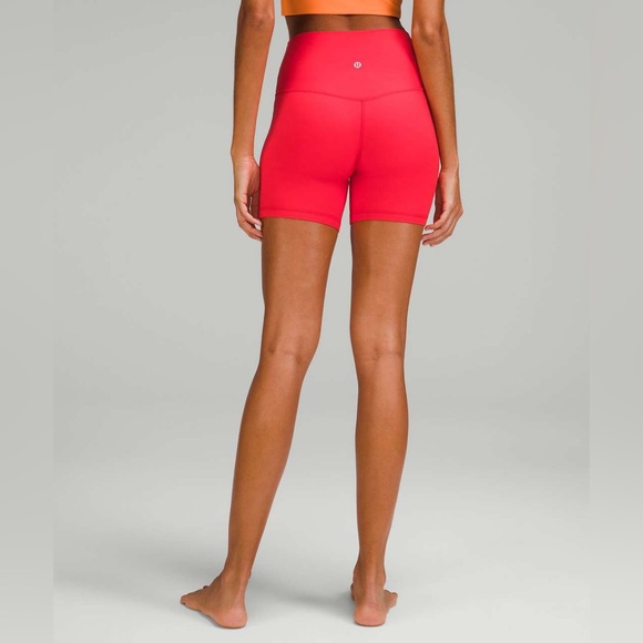 ❥Lululemon Align™ High-Rise Short 6" - Picture 2 of 4